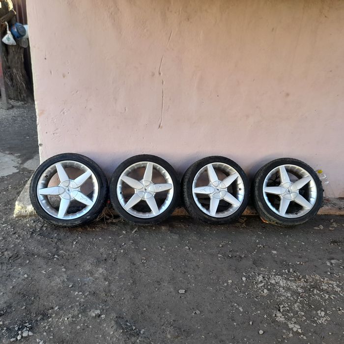 Vând jante aliaj cu tot cu, cauciucuri bune de iarnă 205-45-17