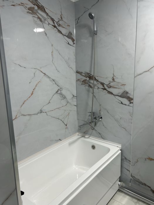 3 - ком кв В центре города Навои с видом на озеро 5 этаж