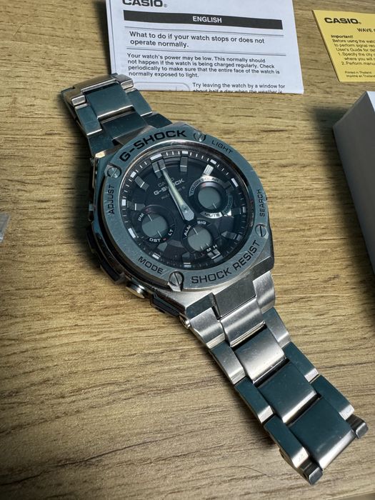 Casio G-Shock GST-w110-1AER Промоция опаковачна кутия по ваш избор!