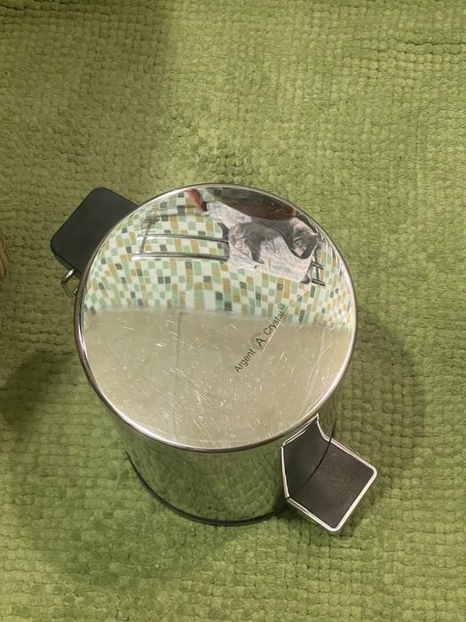 мусорка с педалью