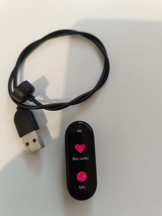 Xiaomi Mi Smart Band 6 – ca nouă, cu cablu original