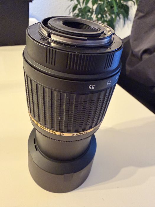 Obiectiv Tamron AF 55–200mm f/4–5.6 Macro pentru Nikon
