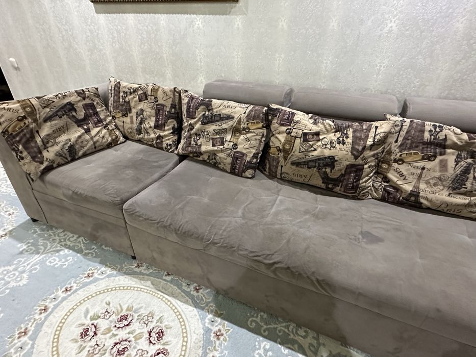 Б/у гостиный диван