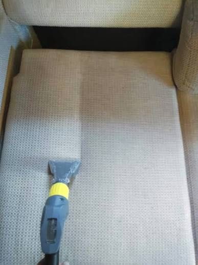 Curățare profesională tapițerii – canapele, fotolii, saltele