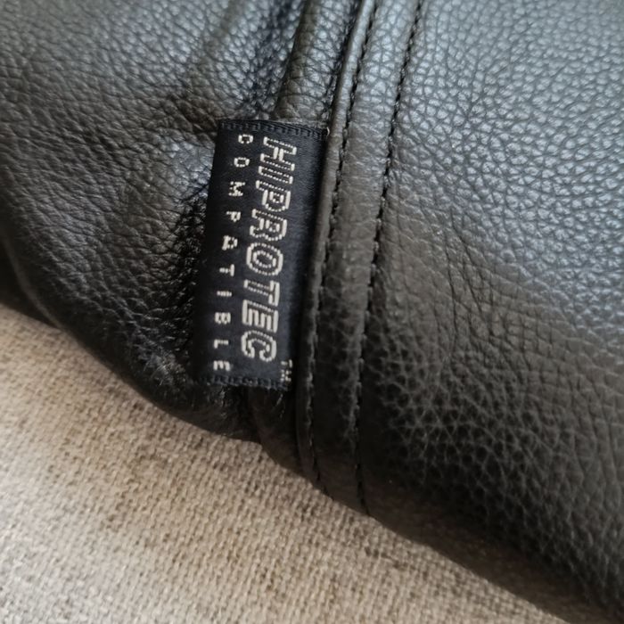 Vând pantaloni de motor din  piele