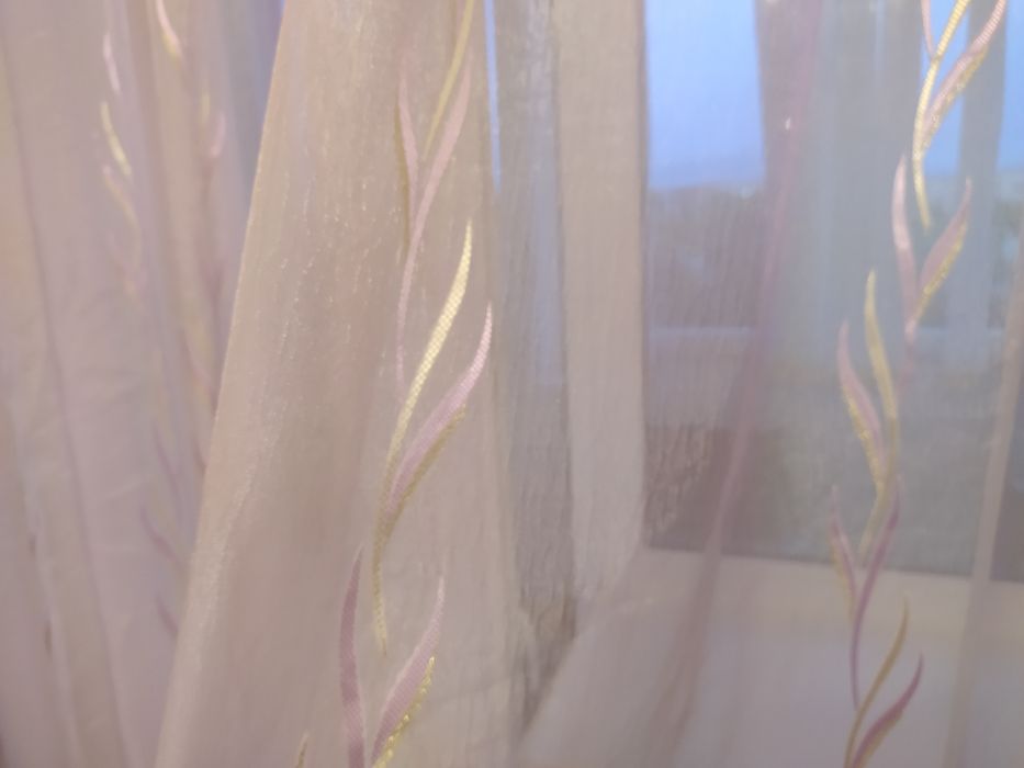 Продам тюль для гостиной