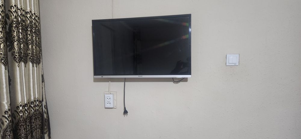 Продоётся телевизары с тв боксом