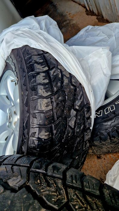 Продам  диски  в сборе   265/70 R17