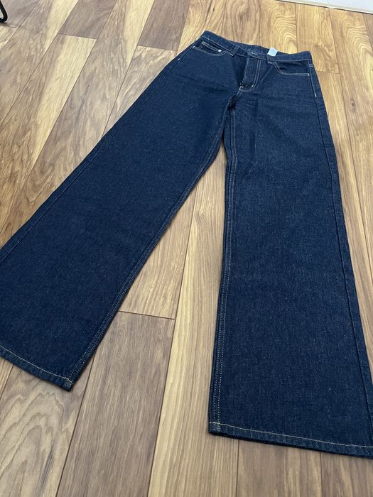 Дънки H&M нови.