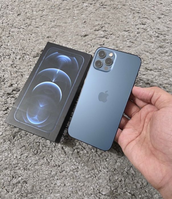 Продам Айфон 12Pro 128gb
