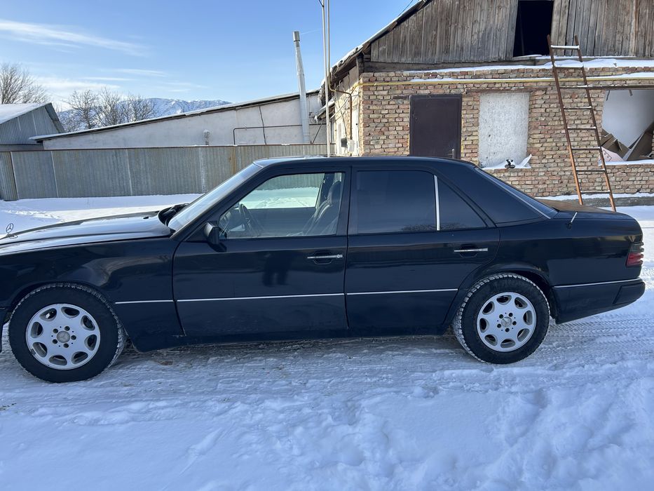 Мерседес 124  об 3,3