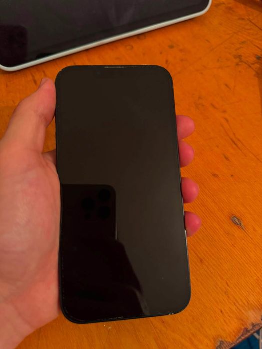 Продаю IPhone 13 128GB