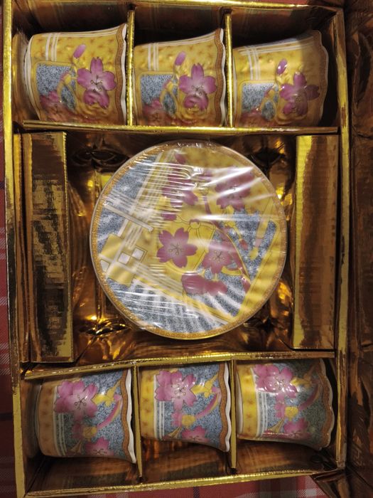 Продам сервиз на 6 персон