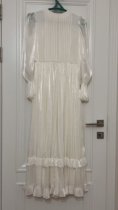 Продаю красивые платья