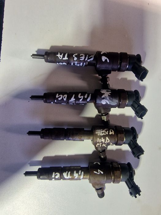 Injector/injectoare Ford Fiesta Mk 6 motor 1,4 tdci cod 0445110339