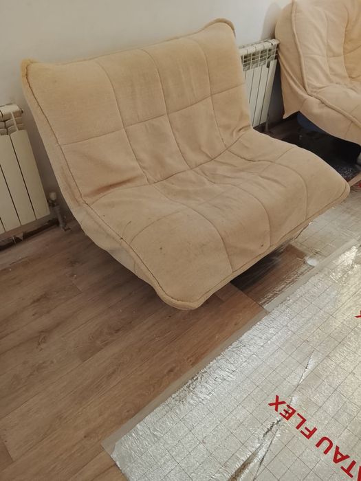 Продам два кресла диван
