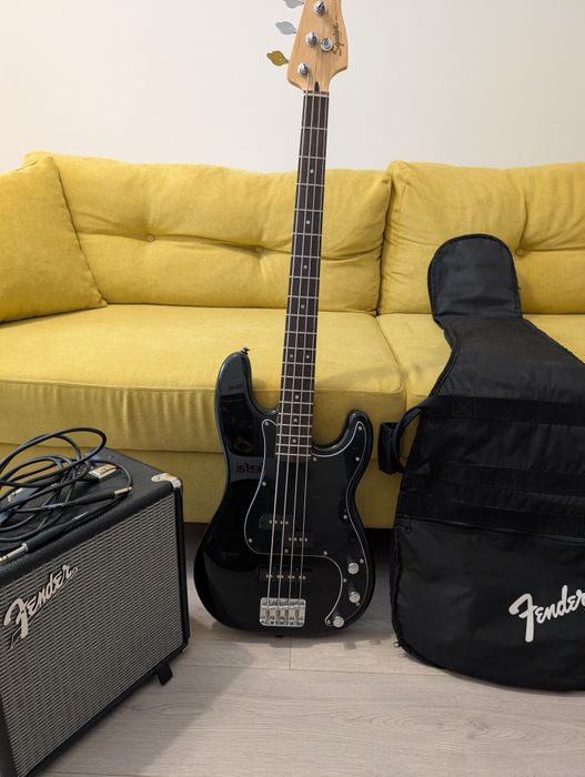 Set Squier Precision Bass by Fender