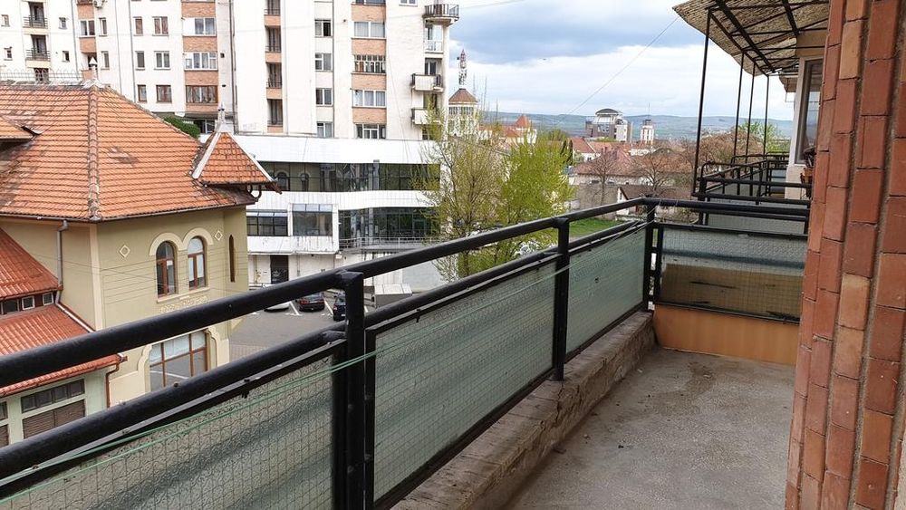 Chirie Apartament 3 Camere Centru