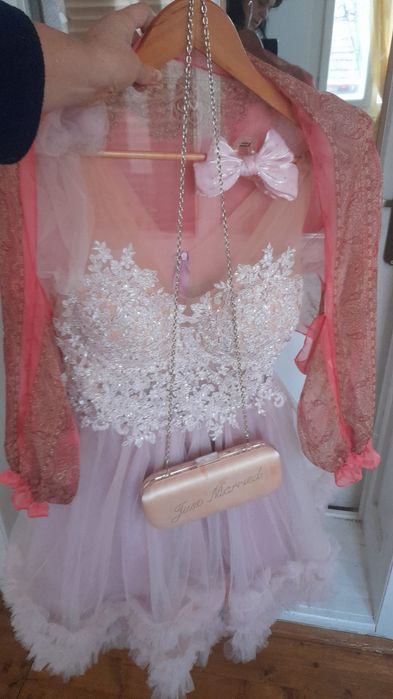 Rochie mireasă plus poșetă ,blezer și clama și sandale