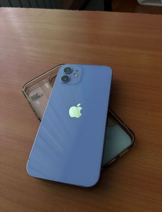 Продам iPhone 12