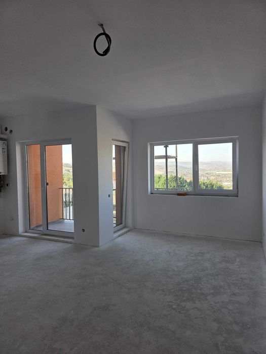 Apartament 2 camere, 49 mp, Apahida — vilă 3 ap., 15 min Cluj, 94.860€