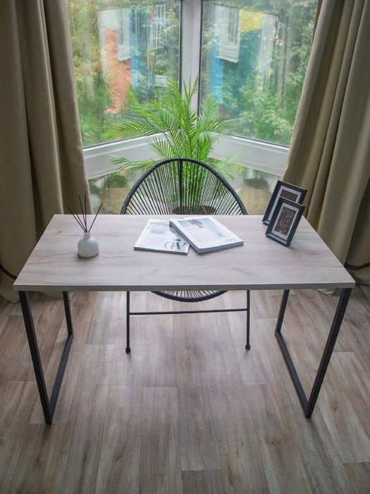 Loft uslubidagi stol
— Zamonaviy loft dizayn