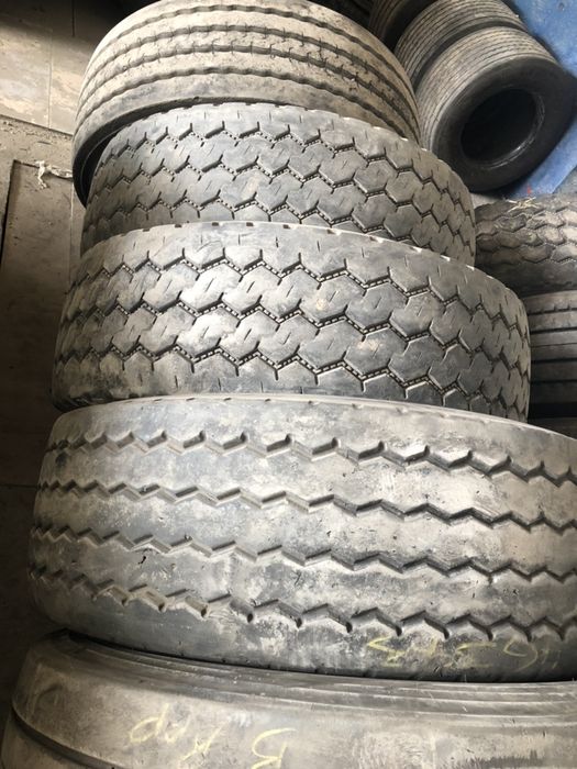 Vând anvelope camion 385/65/22,5 in stare FB, profil 11-16mm! Curier