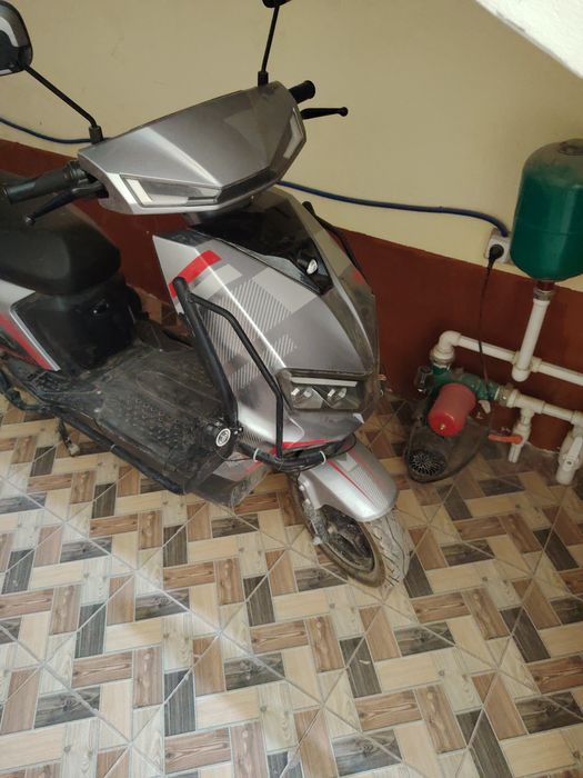 Скутер 5 акумулятор