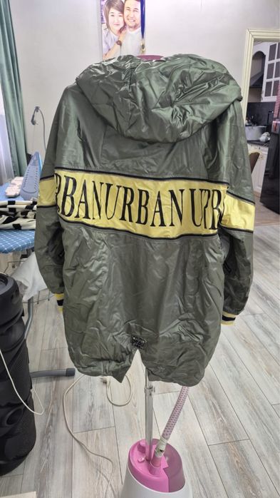 Осеняя куртка    .