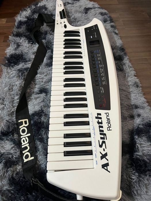 Keyboard Roland ax synth