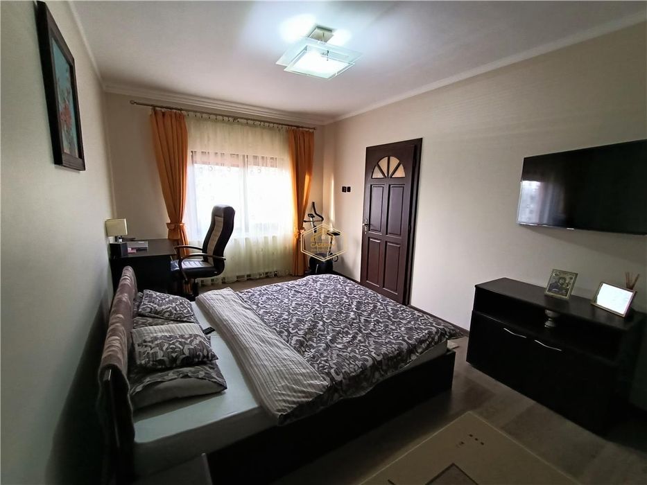 Vand casa pt pretențioși .