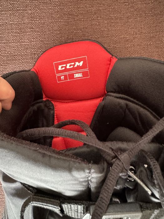 Продам шорты хоккейные