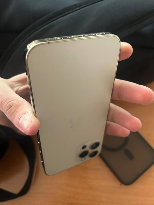 продам iphone 12 pro