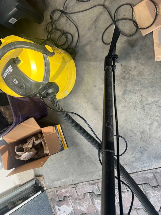Прахосмукачка Karcher SE4001