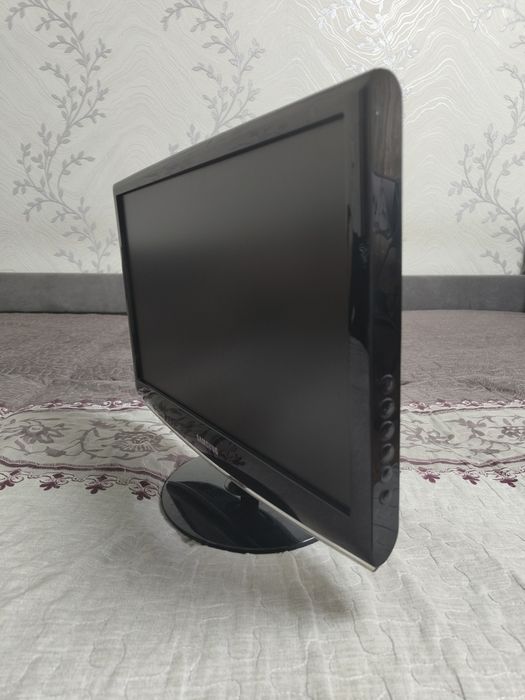 Монитор Samsung SyncMaster 2033