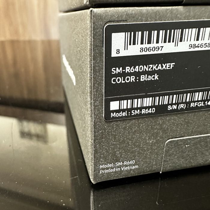 Нови! 2г Гаранция! Samsung Galaxy Buds 4 Pro R640 - Black безжични слу