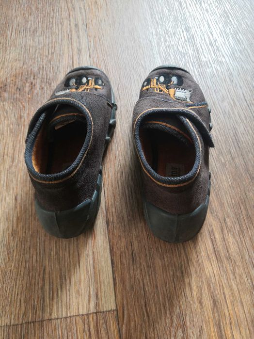 Кроссовки детские