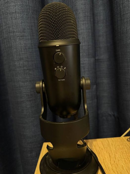 Продам USB-микрофон Blue Yeti
