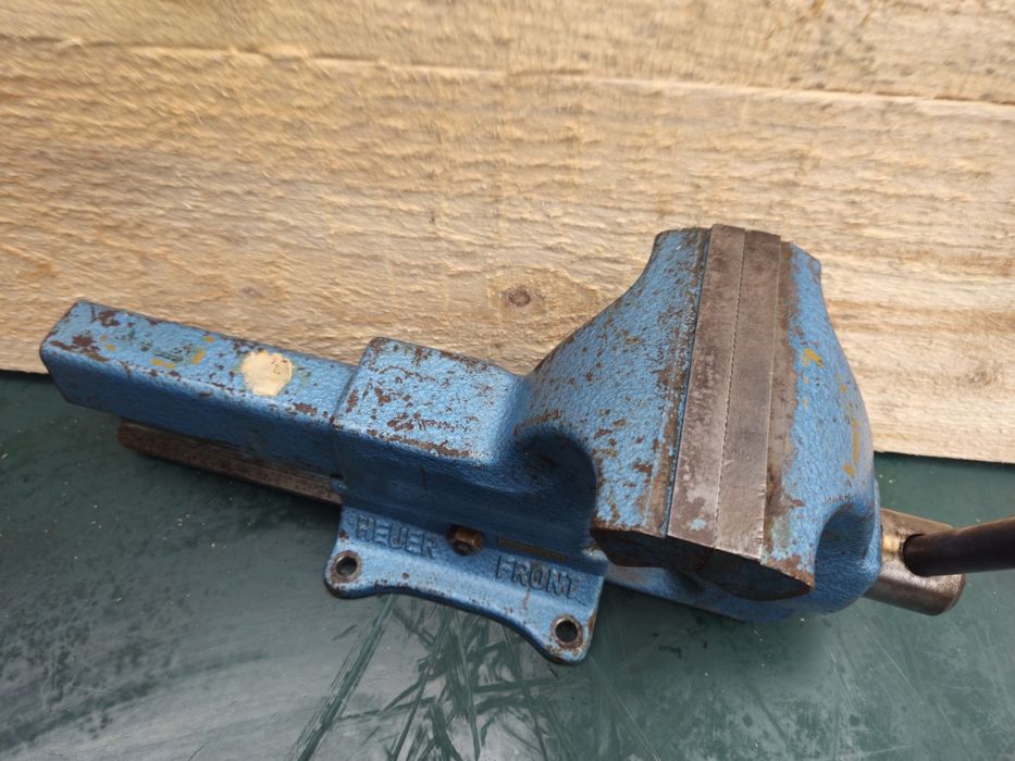 Menghină Heuer Front 135mm stare ca nouă