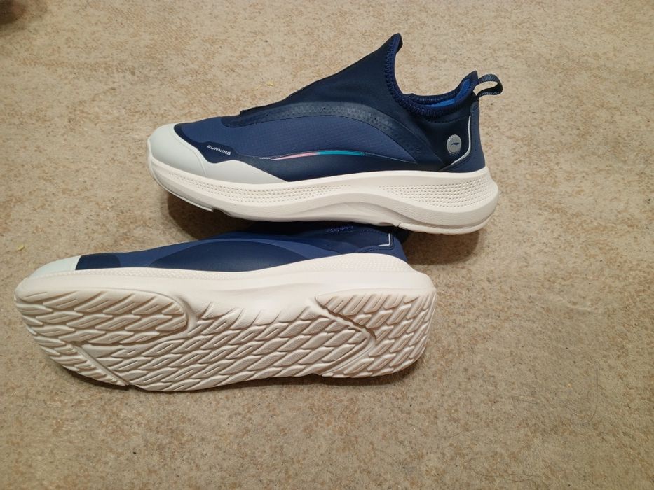 Новые кроссы Li Ning Soft, 44 размер