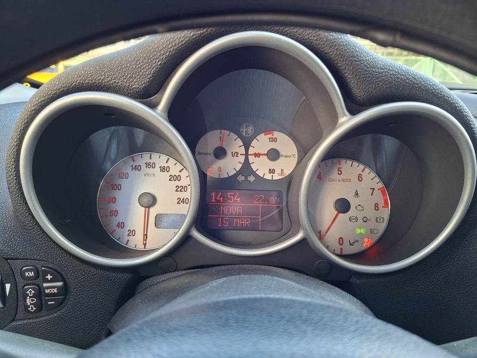 Алфа Ромео 147 1.6