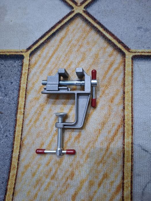 Тиски для ювелирных дел