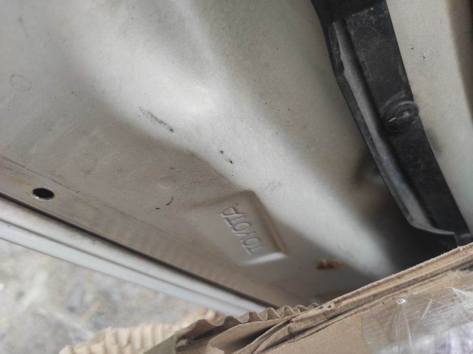 Капот на TLC 100