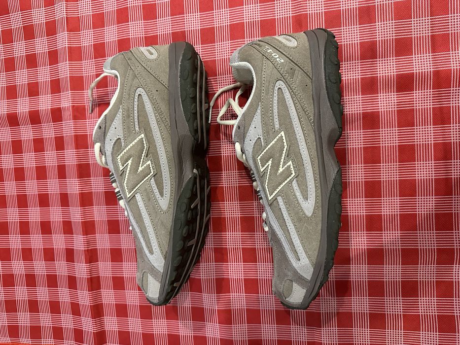 New Balance 204L