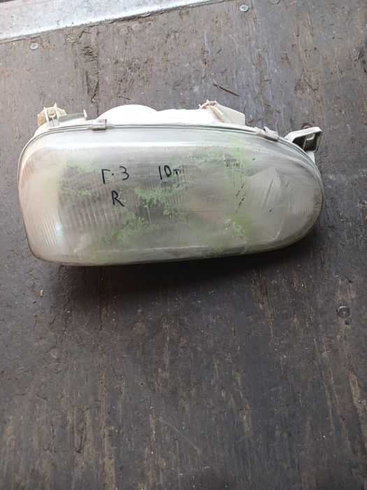 Фара Фольксваген Гольф3 правая