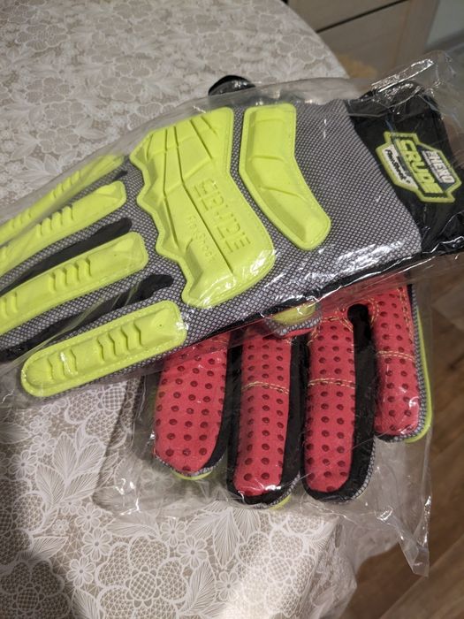 Противоударные перчатки