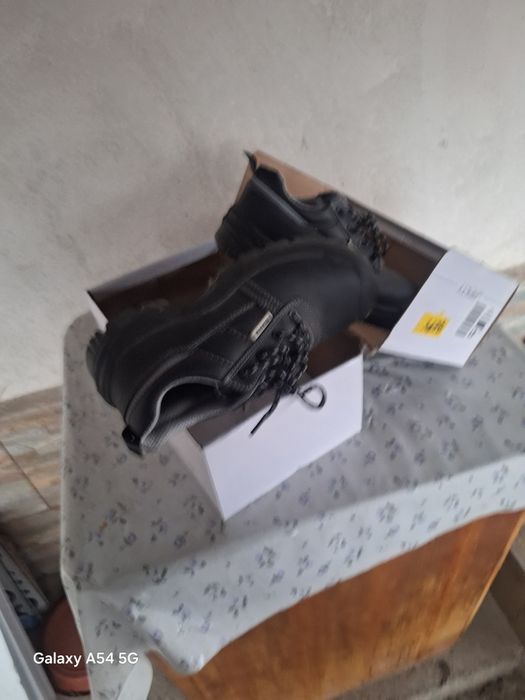 Bocanci cu bombeu de lucru