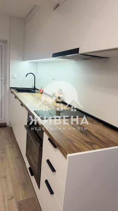 Обзаведен 2-стаен апартамент, Център, зад Катедралата и Градска болни