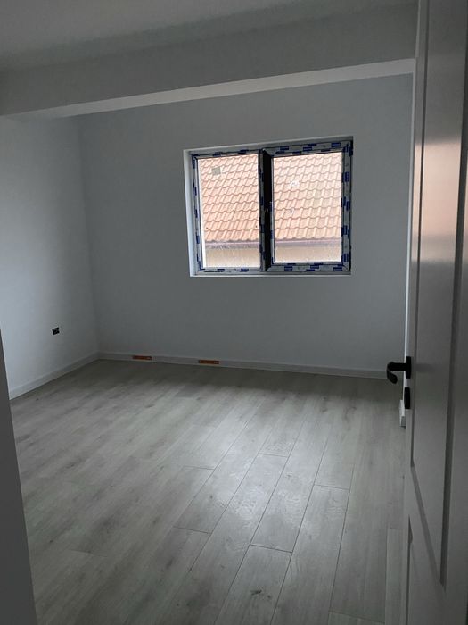 PROPRIETAR vand Duplex Mosnita Noua 120 mp la asfalt/șosea 4 camere