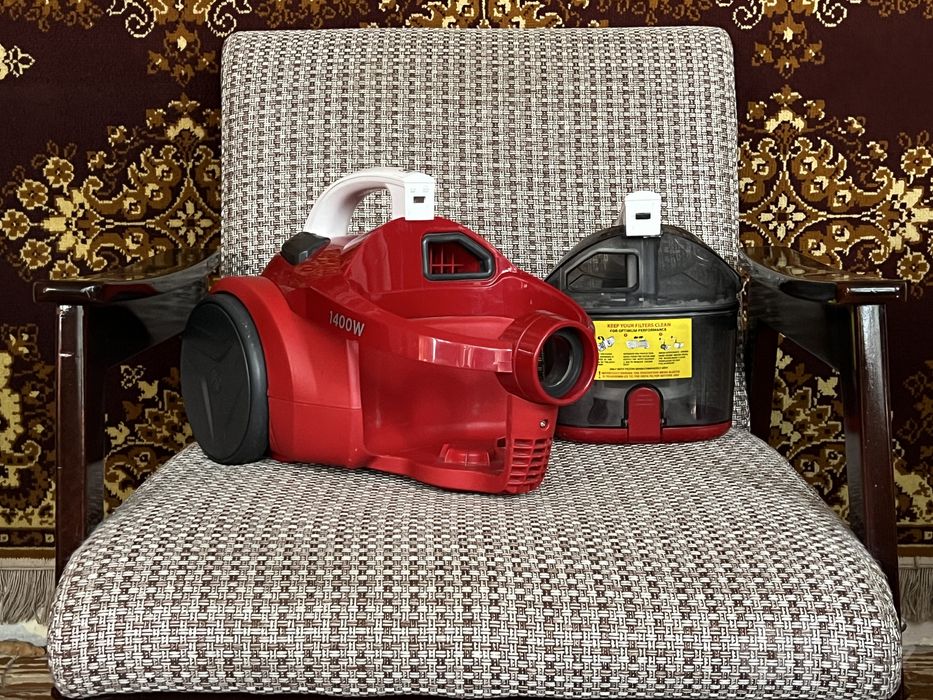 Пылесос Hoover TSBE1401